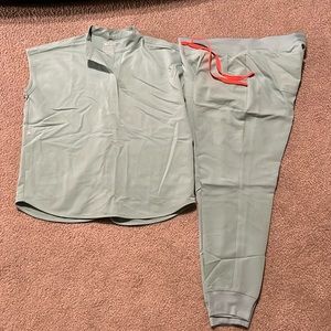 Figs Scrubs Set Color Sage